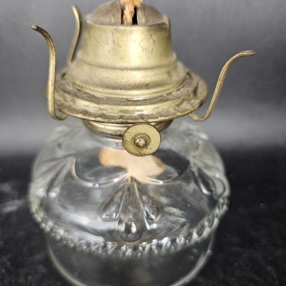 Antique/vintage eagle‎ oil lamp, made in the USA - Picture 2 of 7
